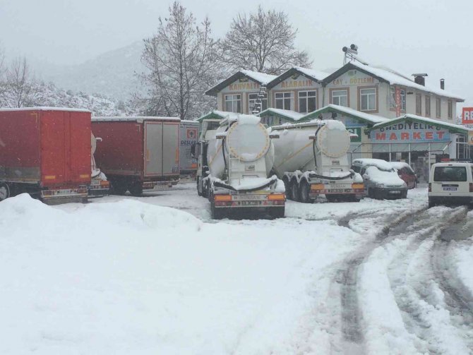 Antalya-konya Karayolunda Trafik Normale Döndü