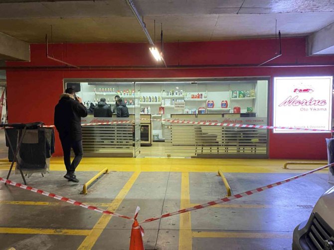 Avm Otoparkında Silahlı Saldırı: 1 Yaralı