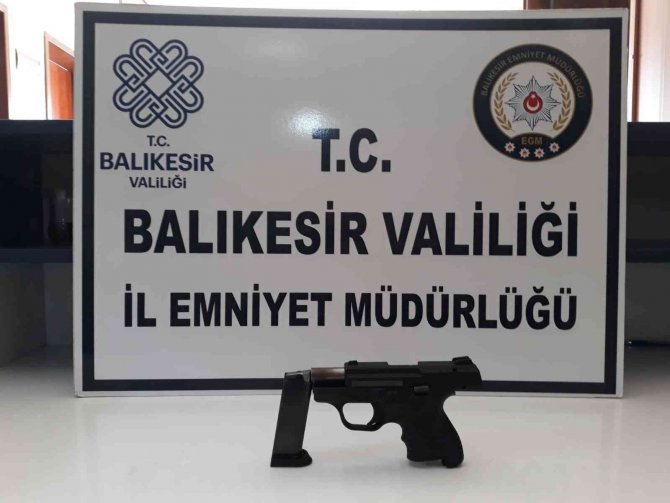 Balıkesir Emniyeti Bir Haftada Aranan 137 Kişiyi Yakaladı