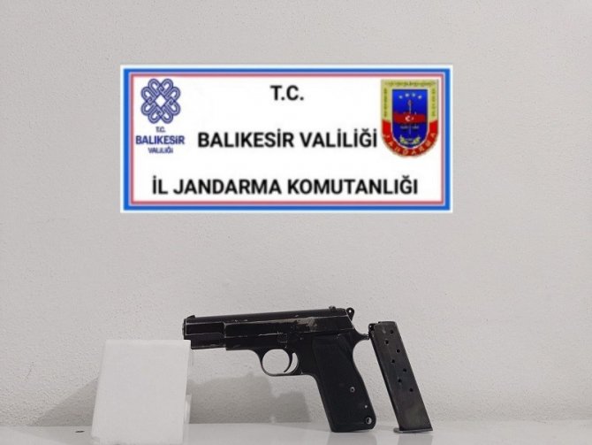 Jandarma Aranan 22 Kişiyi Yakaladı
