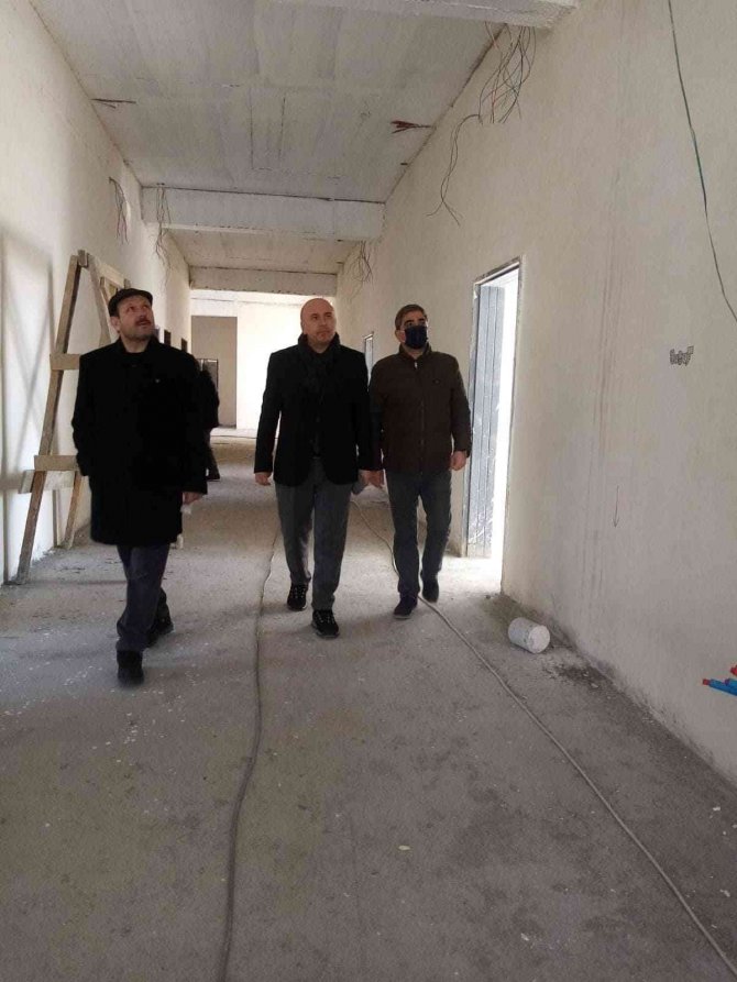 Fen Lisesi İnşaatı Hızla Sürüyor