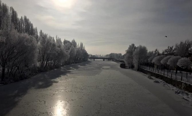Bayburt’ta Soğuk Hava Etkili Oluyor