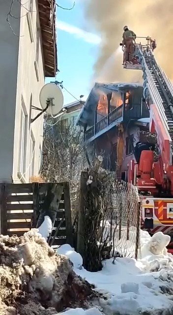 Bursa’da İki Farklı Mahallede Çıkan Yangın Korkuya Neden Oldu