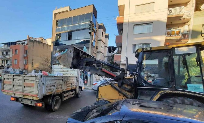 Bayraklı’da Bir Yılda 13 Bin Ton Moloz Toplandı