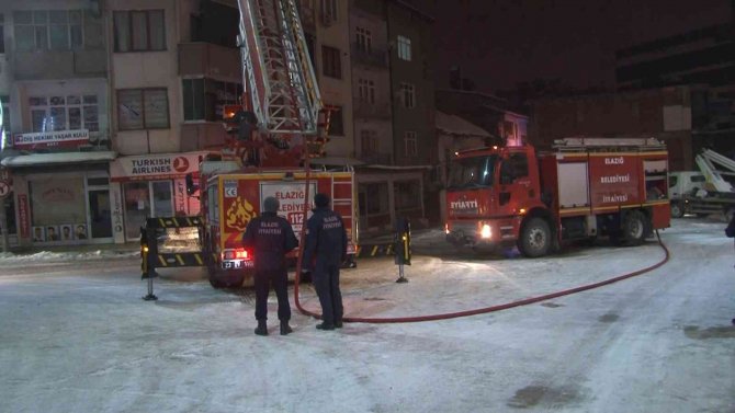 Elazığ’daki Yangın Söndürüldü