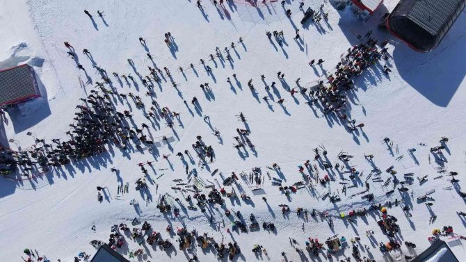 Erciyes’e Ziyaretçi Akını, Hafta Sonunda 85 Bin Kişi Ziyaret Etti