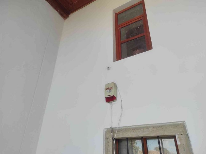 Hırsızlar Bu Defa Tadilata Alınan Camiyi Ve Lojmanı Soydu
