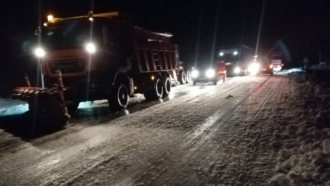 Antalya-konya Karayolu Tırların Geçişine Kapatıldı