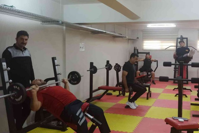 İ̇tfaiye Personeli Spor Ve Eğitimlerle Formda Kalıyor