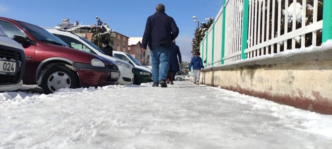 Burdur’da 15 Günde 175 Kişi Karda Kayıp Hastanelik Oldu