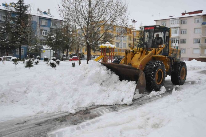 Akşehir’de Beyaz Bereket Temizlik Çalışmaları Sürüyor