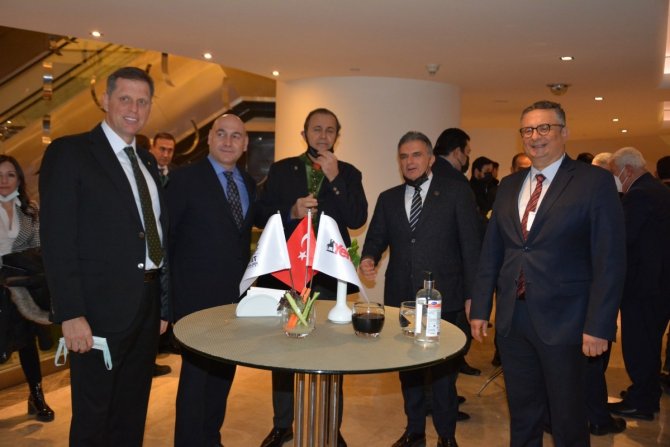 Manisa Ticaret Borsasına ‘Yılın Ticaret Borsası’ Ödülü