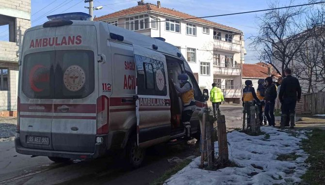 Otomobil İle Kamyonet Çarpıştı: 1 Yaralı