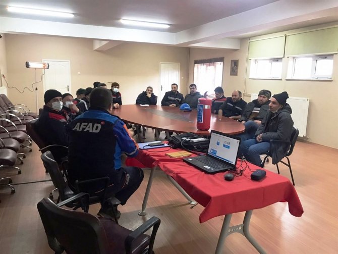 Fabrikada “Afet Farkındalık Ve Hafif Arama Kurtarma” Eğitimi