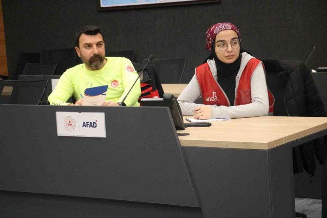 Sivas’ta Yoğun Kar Yağışı, Kriz Merkezi Toplandı