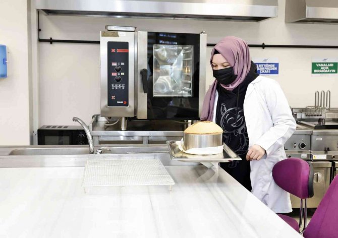 Pastacılık Kursunda Sınav Heyecanı