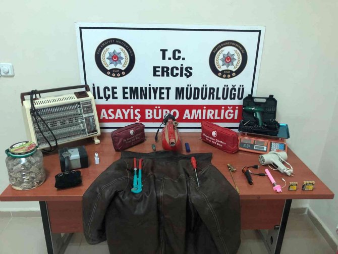 Van’da 27 Kişi Tutuklandı