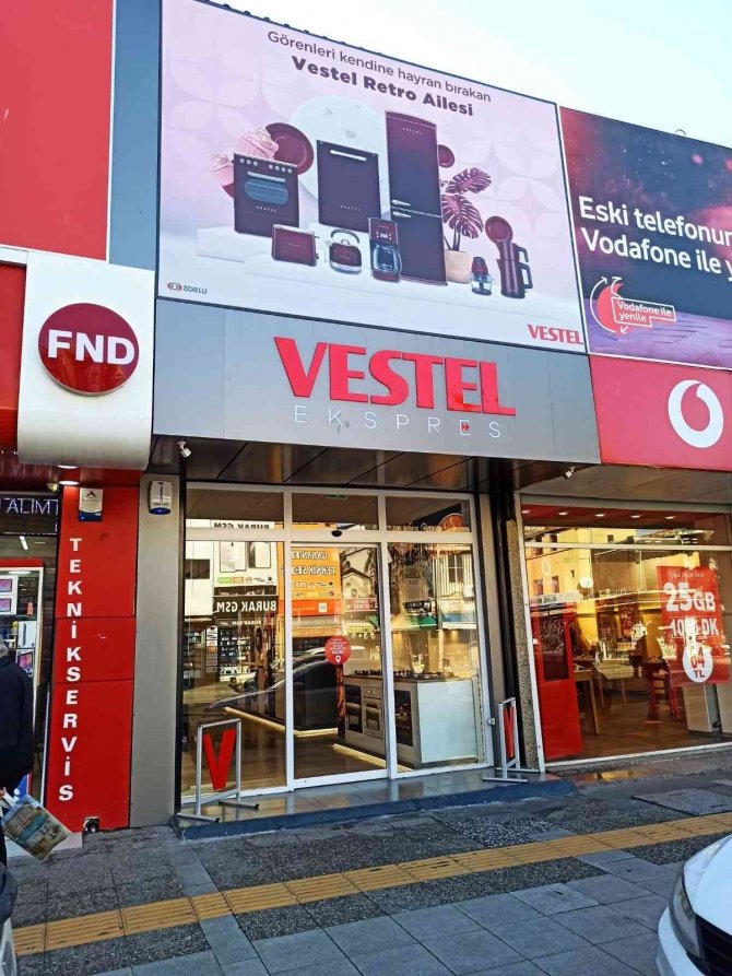 İ̇zmir’in Yeni Vestel Ekspres’i Çankaya Konak’ta Açıldı
