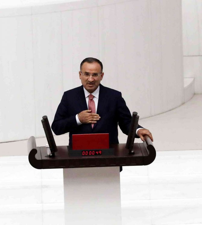 Adalet Bakanı Bekir Bozdağ, Tbmm’de Yemin Etti.