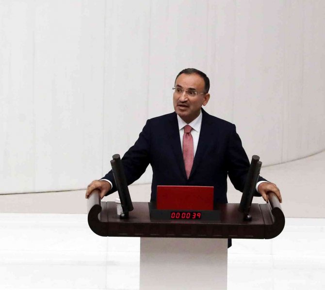 Adalet Bakanı Bekir Bozdağ, Tbmm’de Yemin Etti.