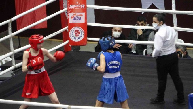 Oral Arslan Anısına Ringde İlk Yumruklar Atıldı