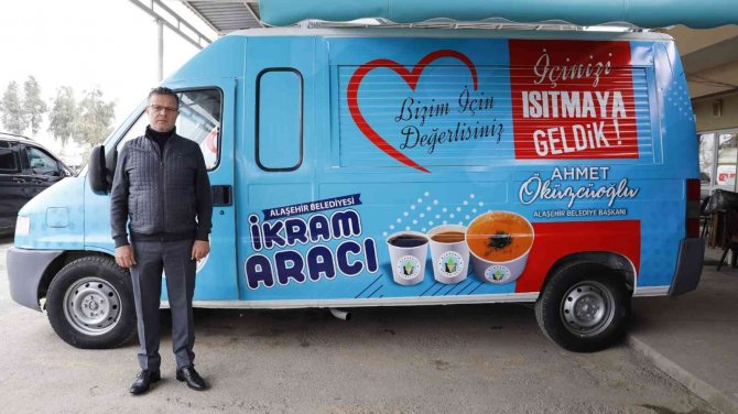 Alaşehir Belediyesinin Eskiyen Minibüsü İkram Aracına Dönüştü