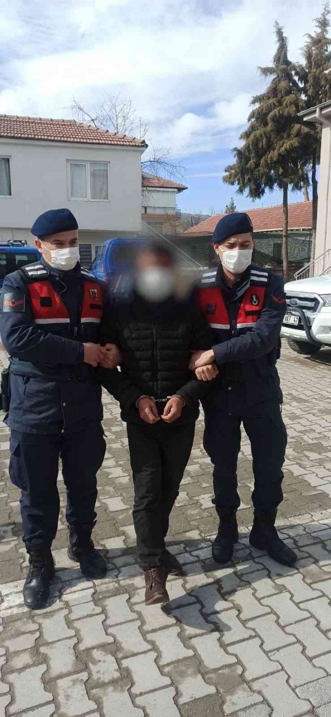 108 Bin Tl’lik Hırsızlık Yapan Şüpheli Aynı Gün Yakalandı