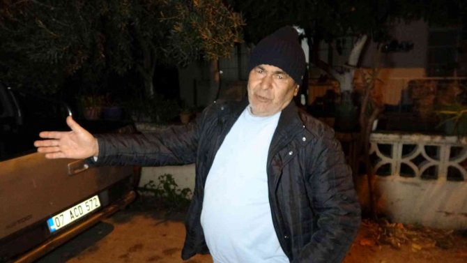 Park Halindeki Araçların Lastiklerini Patlatıp Kaportalarını Çizdi