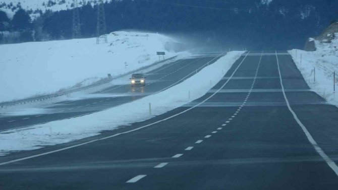 Ardahan’da Tipi Ulaşımı Olumsuz Etkiliyor