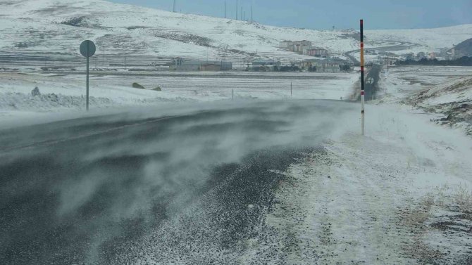 Ardahan’da Tipi Ulaşımı Olumsuz Etkiliyor