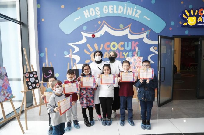 Minikler Ebru Sergisi Açtı