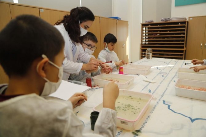 Minikler Ebru Sergisi Açtı