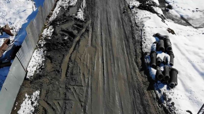 İ̇ski̇ Çalışması Sonrasında Cadde Çamur Havuzuna Dönüştü