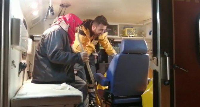 Köyde Mahsur Kalan Hasta 4 Saatlik Çalışmayla Kurtarıldı