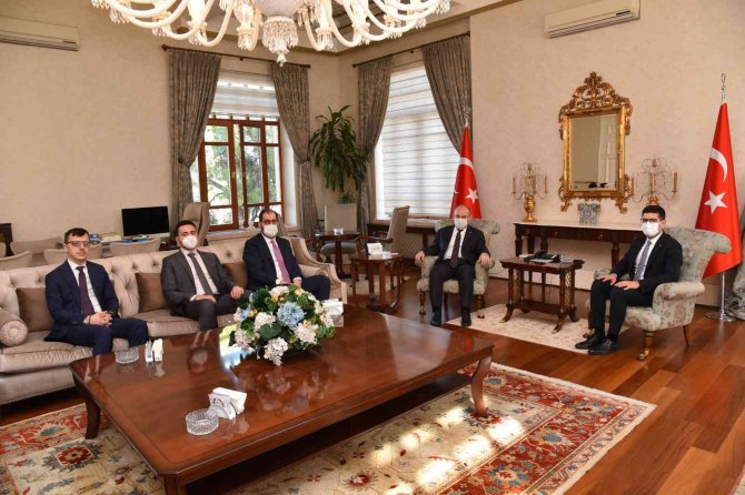 Cumhurbaşkanlığı Yatırım Ofisi Başkanı Dağlıoğlu Vali Karadeniz’i Ziyaret Etti