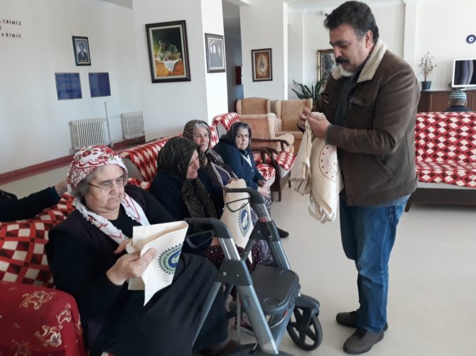 İ̇l Tarım Ve Orman Müdürlüğü Personeli Huzurevi Sakinleri İle Buluştu