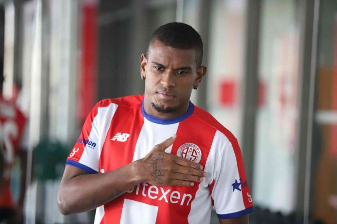 Antalyaspor’da Transfer Hareketliliği