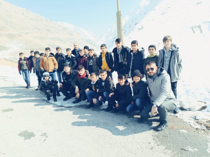 Hakkari’de "Gençliğe Değer Ara Dönem Kampı" Başladı