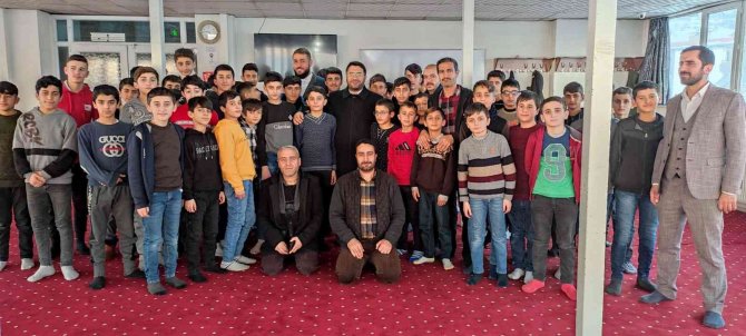 Hakkari’de "Gençliğe Değer Ara Dönem Kampı" Başladı