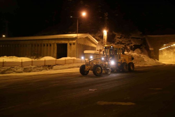 Zigana Dağı Geçidi Onlara Emanet