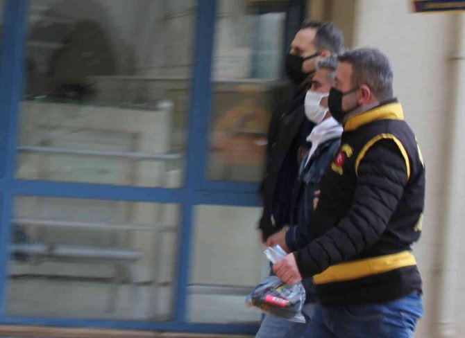 Çocuklarının Gözü Önünde Eski Eşi Ve Ailesine Saldıran Şahıs Tutuklandı