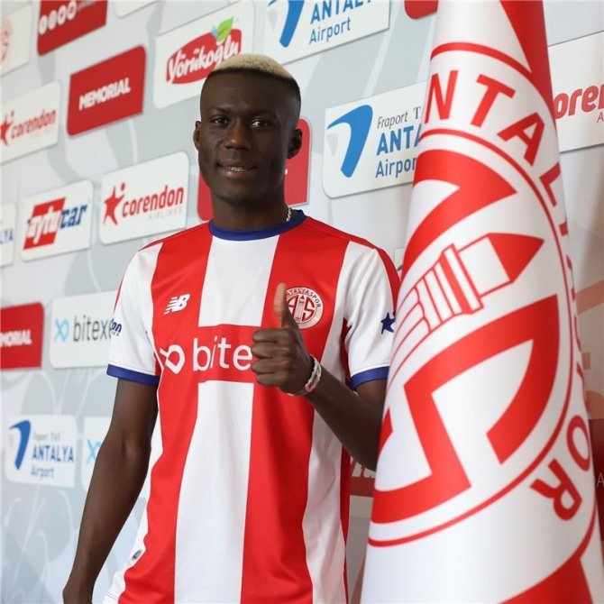 Antalyaspor’da Transfer Hareketliliği