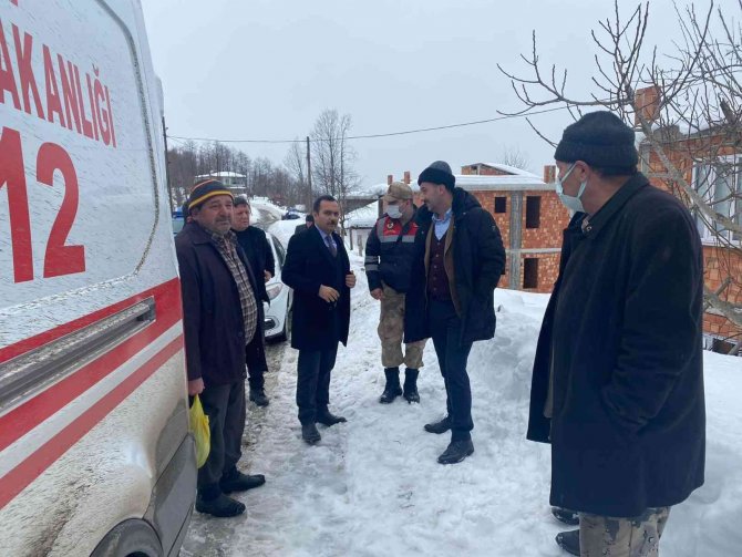 Ordu’da Kar Ağırlığına Dayanamayan Balkon Çöktü: 1 Yaralı