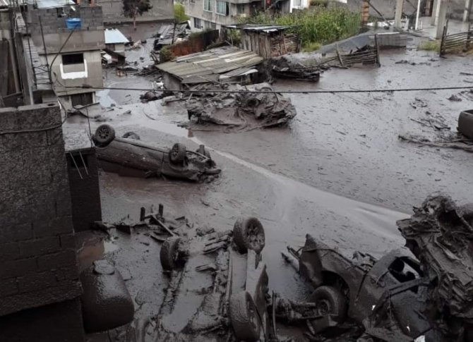 Ekvador’da Sel Ve Toprak Kayması: 11 Ölü, 32 Yaralı