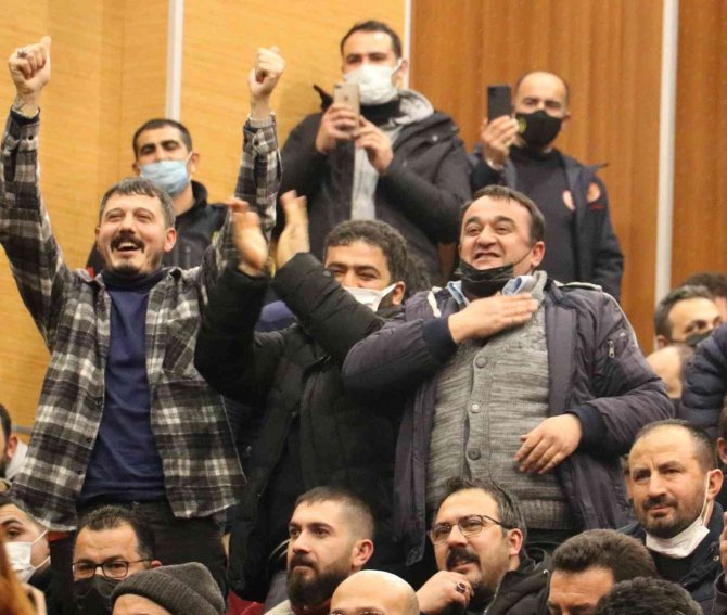 Sivas Belediyesinde En Düşük Maaş 6 Bin 144 Tl Olarak Belirlendi