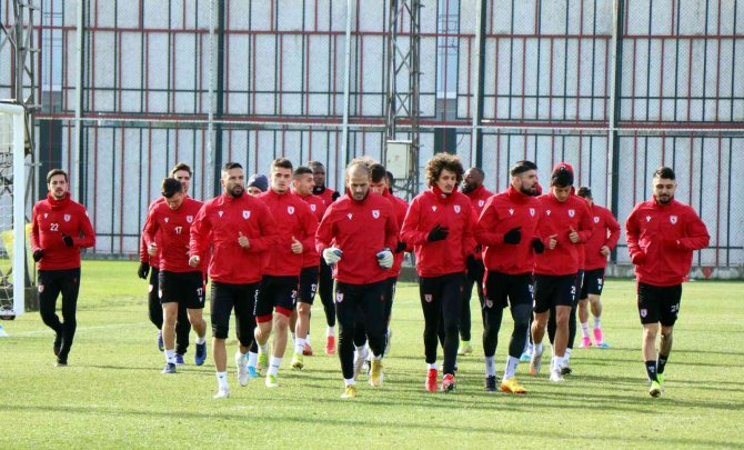 Fuat Çapa: “10 Numara, Sağ Kanat Ve Sol Kanat İhtiyacımız Var”