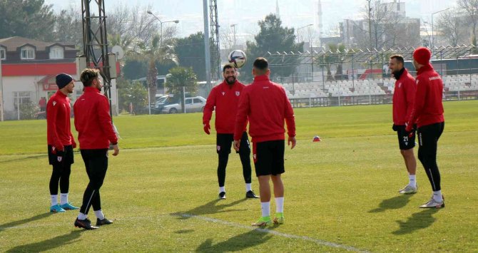Fuat Çapa: “10 Numara, Sağ Kanat Ve Sol Kanat İhtiyacımız Var”