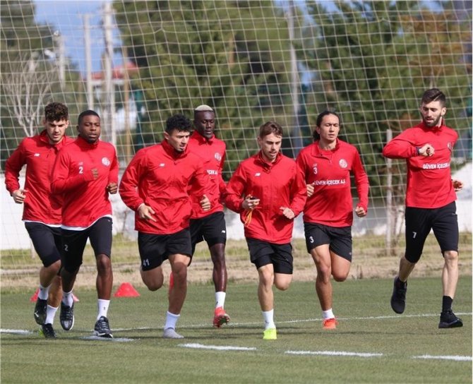 Antalyaspor, Beşiktaş Hazırlıklarını Sürdürdü