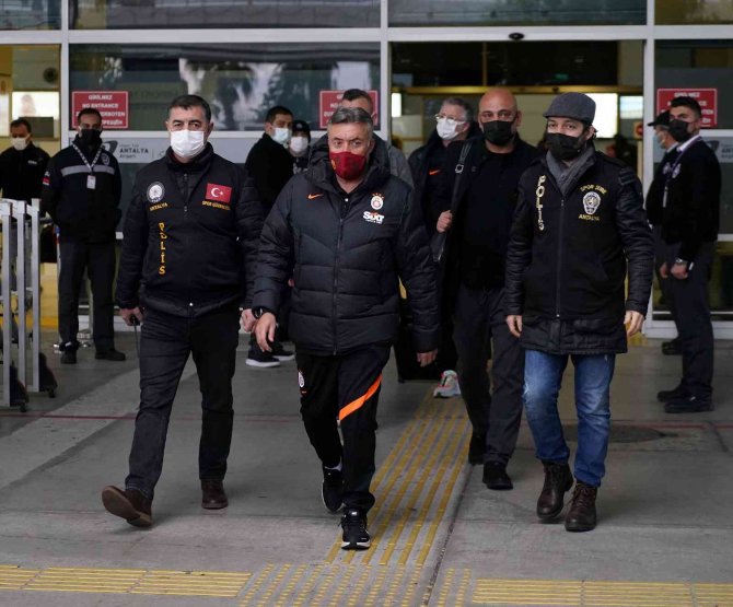 Galatasaray, Antalya’ya Geldi