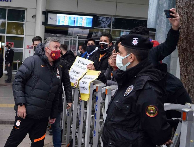 Galatasaray, Antalya’ya Geldi